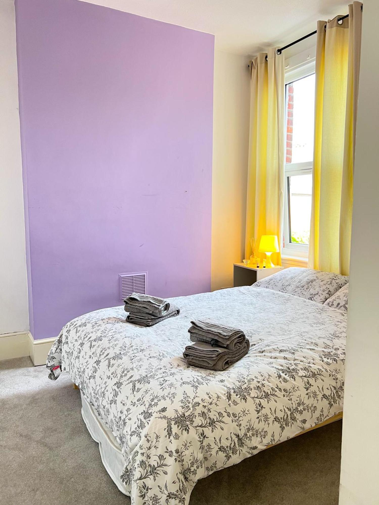 Welcome 2 Bedrooms Flat In Wimbledon Londra Esterno foto