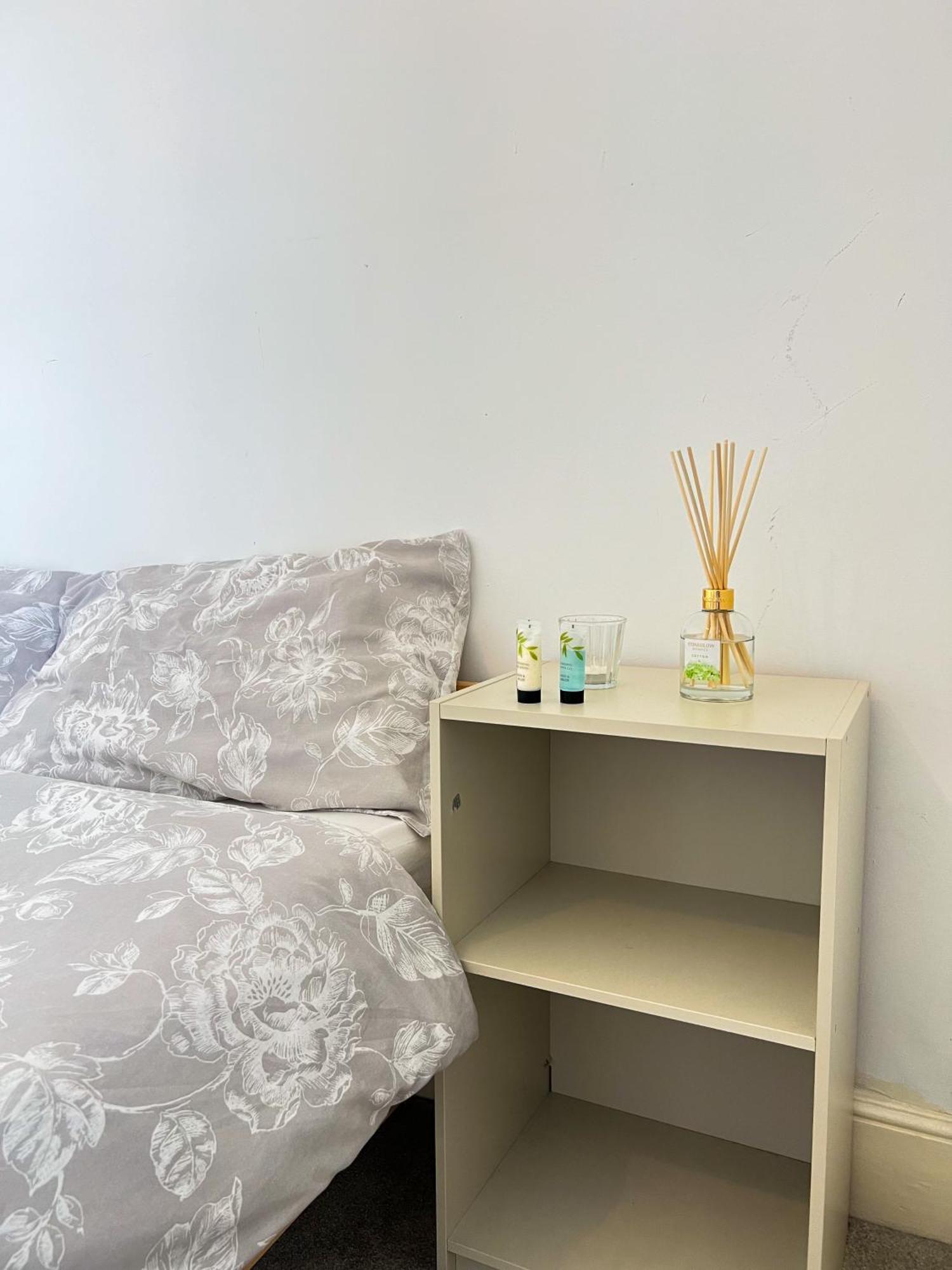 Welcome 2 Bedrooms Flat In Wimbledon Londra Esterno foto