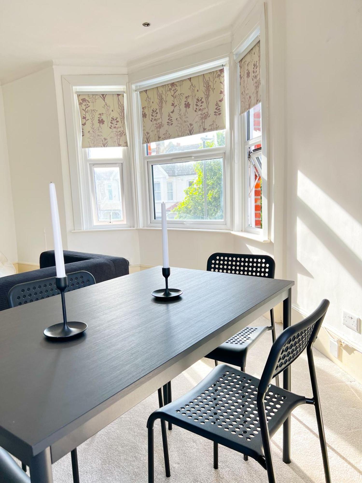 Welcome 2 Bedrooms Flat In Wimbledon Londra Esterno foto