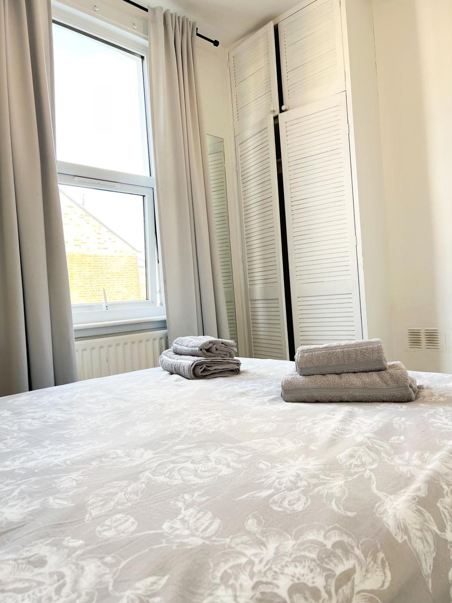 Welcome 2 Bedrooms Flat In Wimbledon Londra Esterno foto